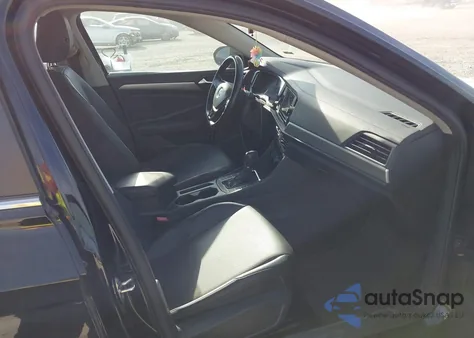 2019 Volkswagen Jetta 1.4T R-Line/1.4T S/1.4T Se z USA, uszkodzony, nr VIN 3VWC57BU8KM123047